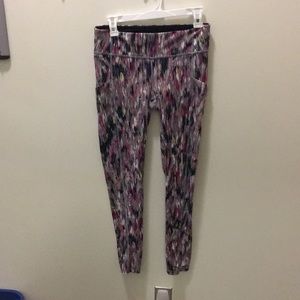 Lucy patterned fitness leggings